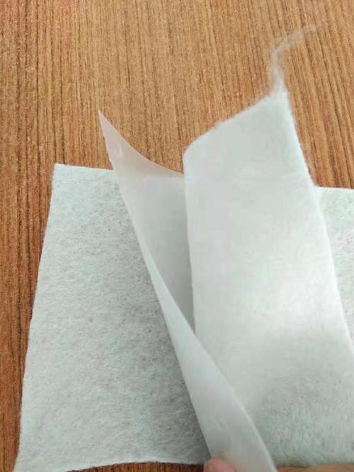 解析土工膜防渗结构